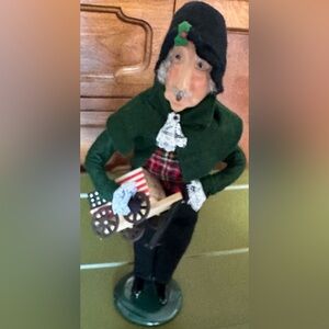 Vintage Byers Choice Caroler 12” Man Traditional Shopper With a Toy Wagon